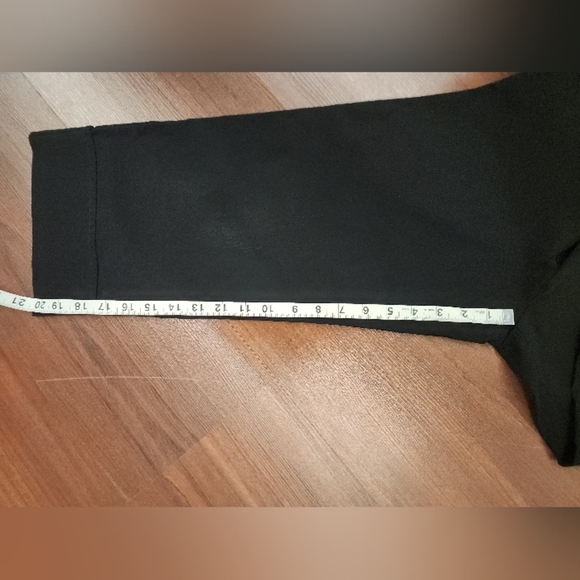🌼BCX Womens Size 7 Career Cropped Capri Pants Black EUC - Picture 6 of 9
